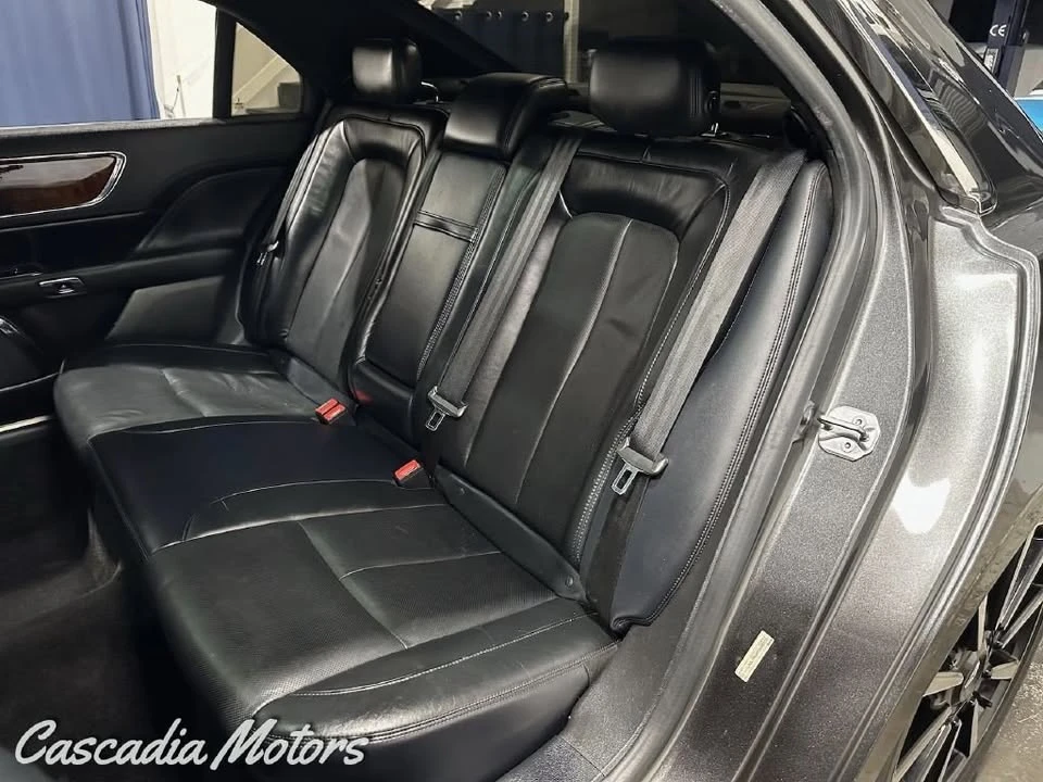 2017 Lincoln Continental 10th Gen - Image 9 of 20