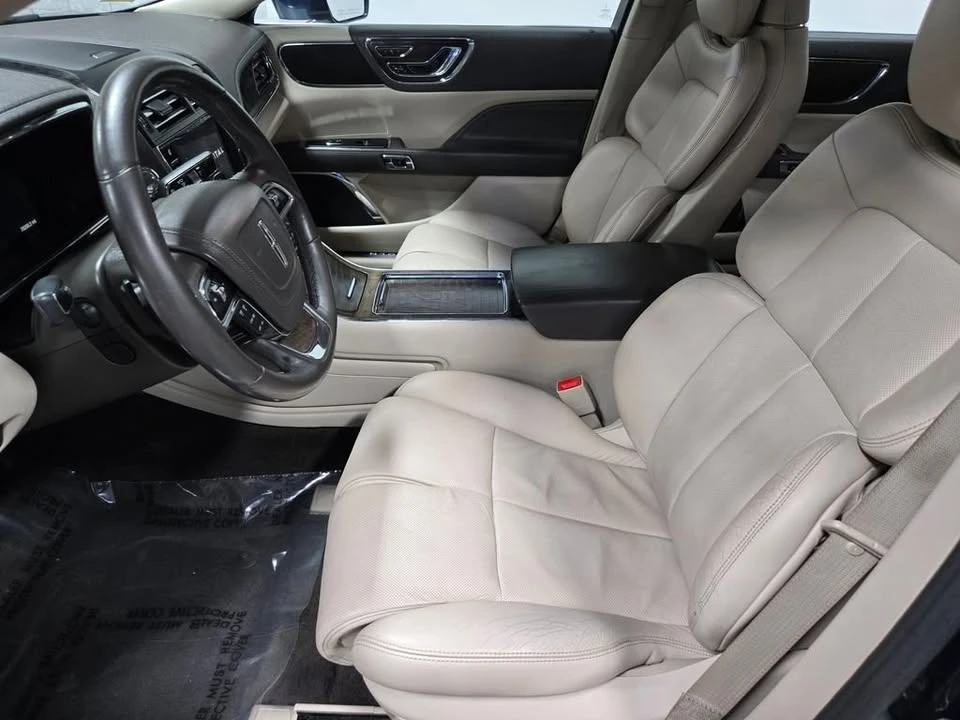 2017 Lincoln Continental 10th Gen - Image 9 of 20