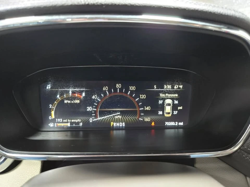 2017 Lincoln Continental 10th Gen - Image 18 of 20