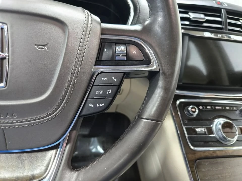 2017 Lincoln Continental 10th Gen - Image 15 of 20