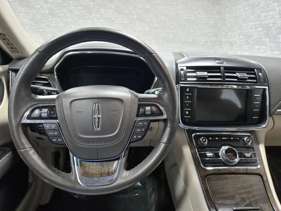 2017 Lincoln Continental 10th Gen - Image 16 of 20