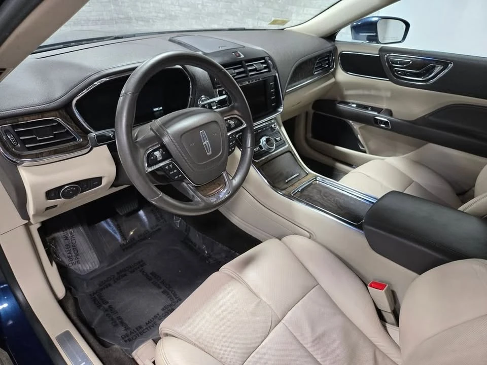 2017 Lincoln Continental 10th Gen - Image 12 of 20
