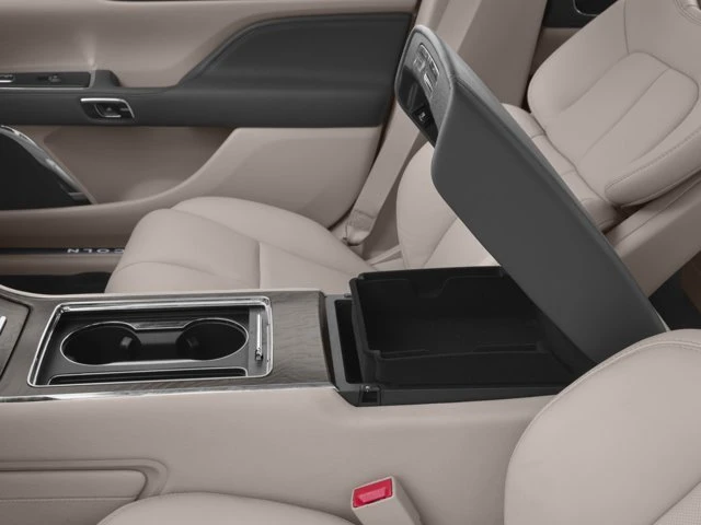 2017 Lincoln Continental 10th Gen - Image 11 of 13