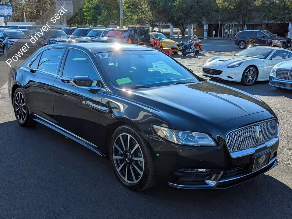 2017 Lincoln Continental 10th Gen - Image 2 of 13