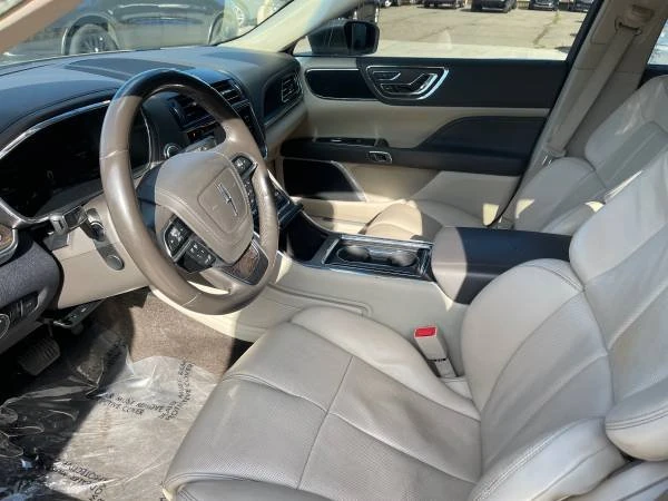 2017 Lincoln Continental 10th Gen - Image 7 of 15