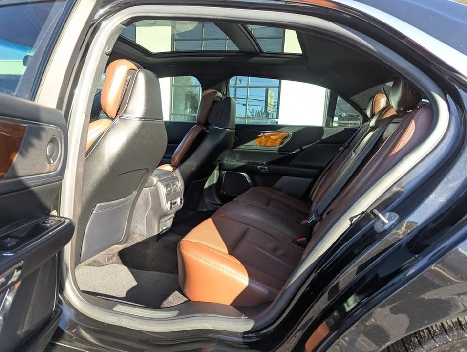 2017 Lincoln Continental 10th Gen - Image 10 of 13