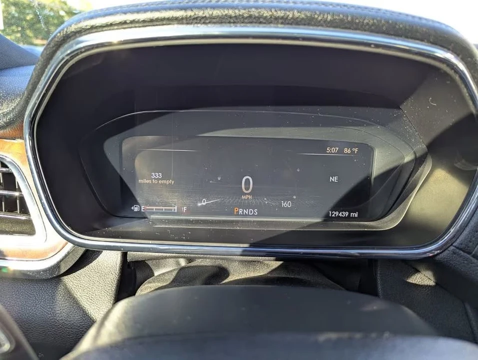 2017 Lincoln Continental 10th Gen - Image 6 of 13
