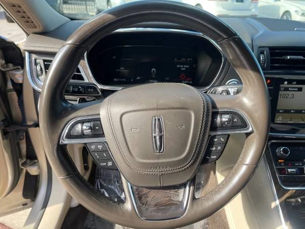 2017 Lincoln Continental 10th Gen - Image 12 of 15