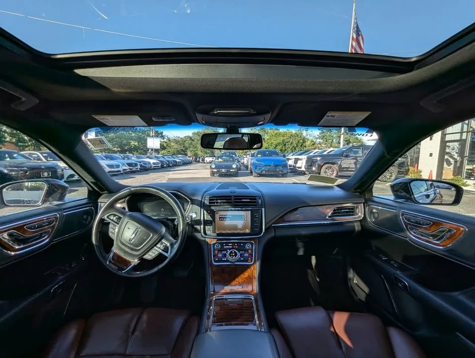 2017 Lincoln Continental 10th Gen - Image 11 of 13