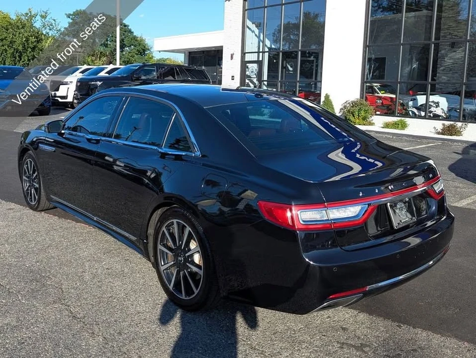 2017 Lincoln Continental 10th Gen - Image 4 of 13