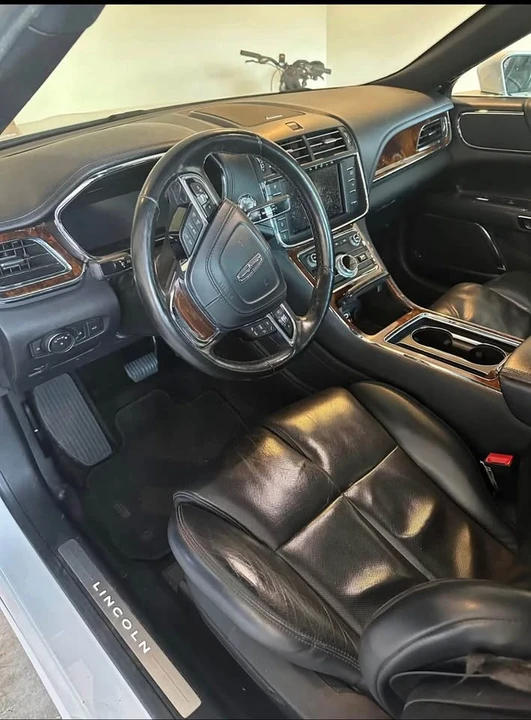 2017 Lincoln Continental 10th Gen - Image 6 of 11