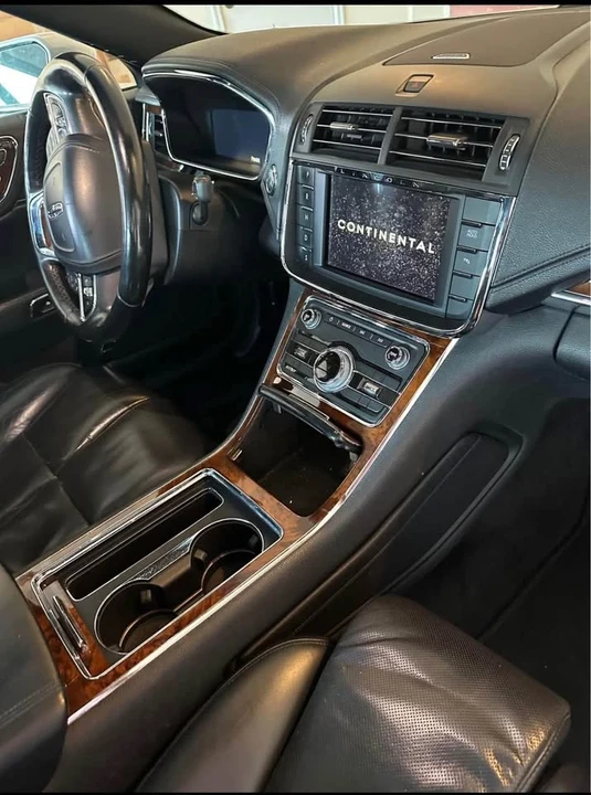 2017 Lincoln Continental 10th Gen - Image 7 of 11