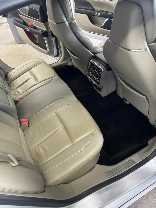 2017 Lincoln Continental 10th Gen - Image 9 of 10
