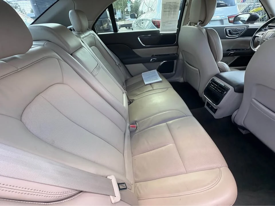 2017 Lincoln Continental 10th Gen - Image 4 of 11