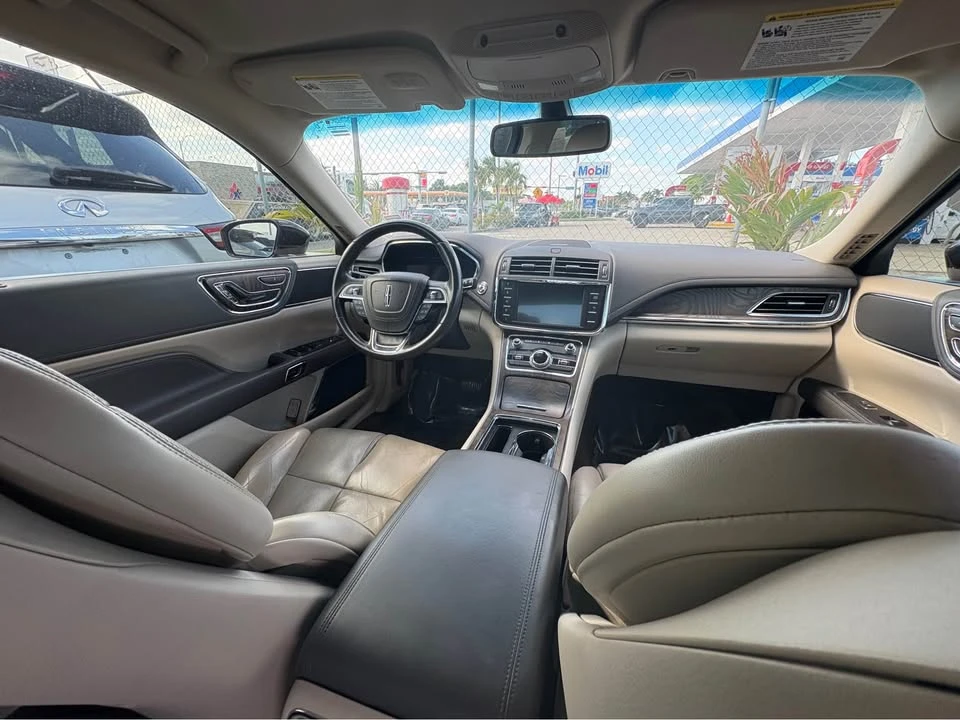 2017 Lincoln Continental 10th Gen - Image 5 of 11