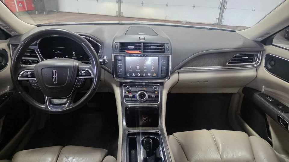 2017 Lincoln Continental 10th Gen - Image 6 of 15
