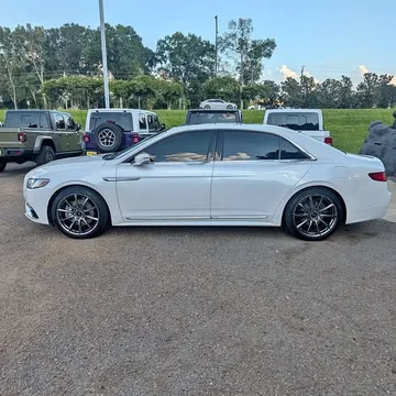 2017 Lincoln Continental Reserve Sedan 4D