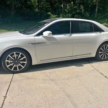 2017 Lincoln Continental Reserve Sedan 4D
