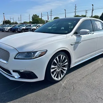 2017 Lincoln Continental Reserve Sedan 4D