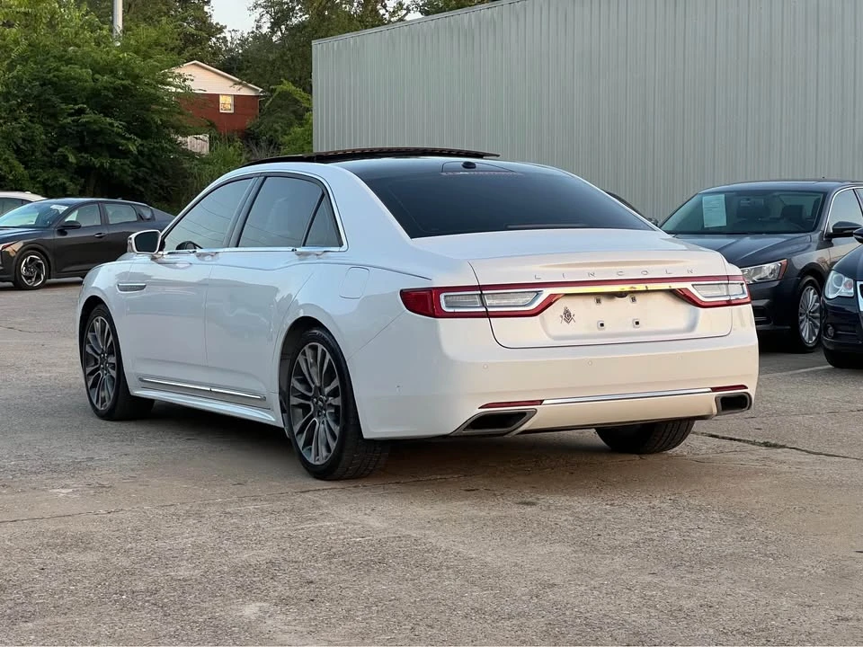 2017 Lincoln Continental 10th Gen - Image 5 of 19