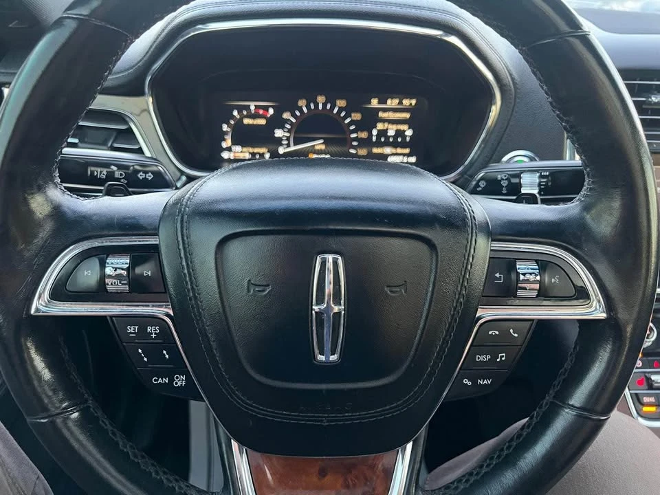 2017 Lincoln Continental 10th Gen - Image 16 of 19