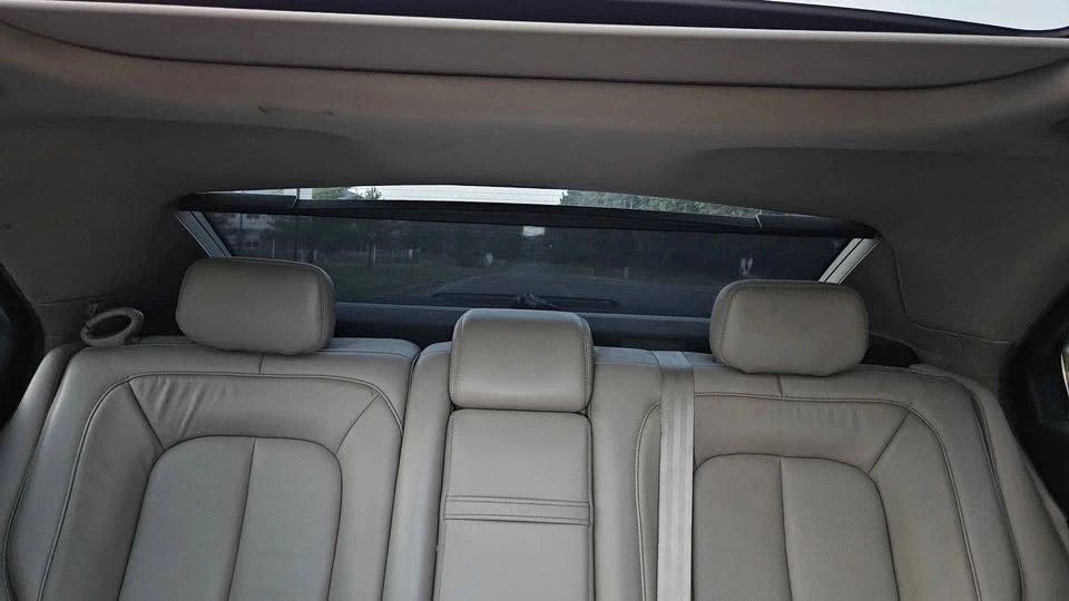 2017 Lincoln Continental 10th Gen - Image 12 of 20