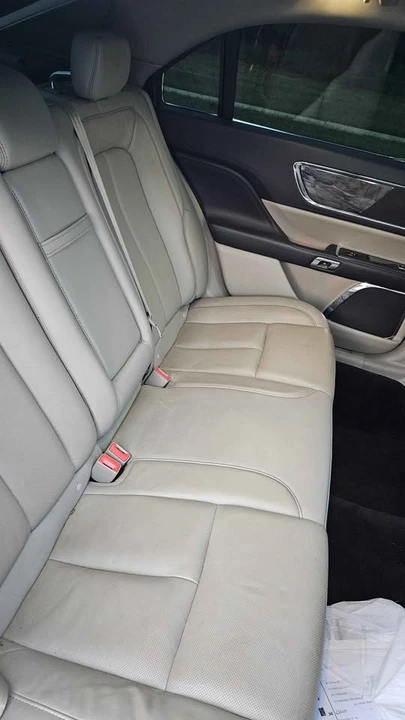2017 Lincoln Continental 10th Gen - Image 18 of 20