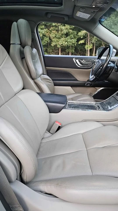 2017 Lincoln Continental 10th Gen - Image 17 of 20