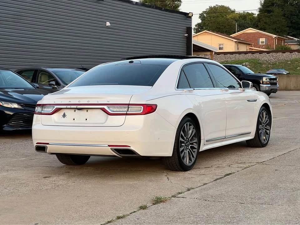 2017 Lincoln Continental 10th Gen - Image 3 of 19