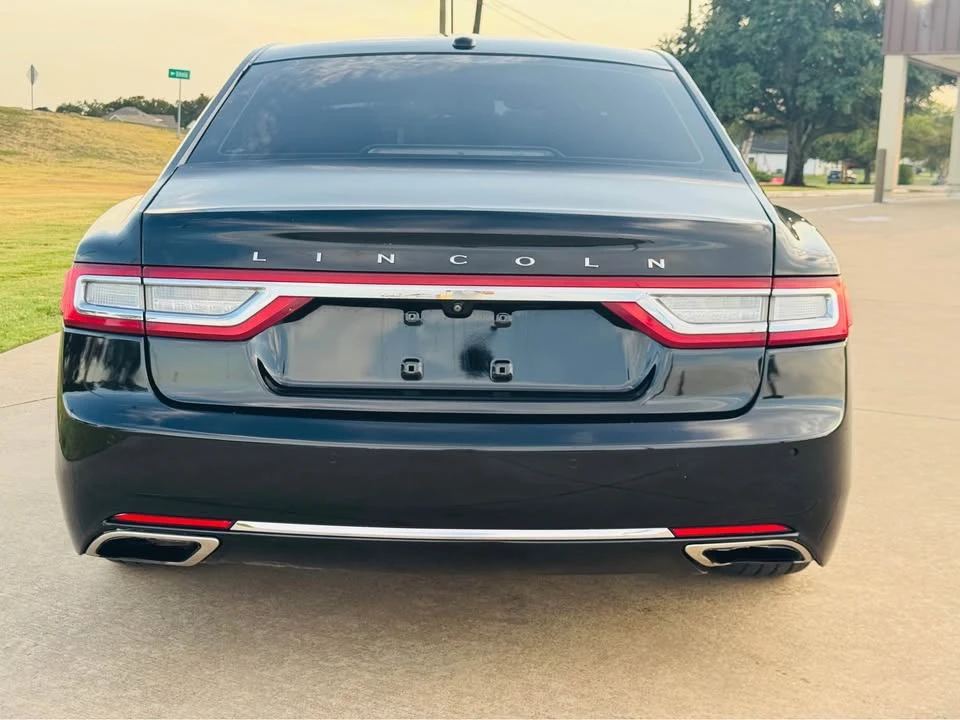 2017 Lincoln Continental 10th Gen - Image 8 of 12