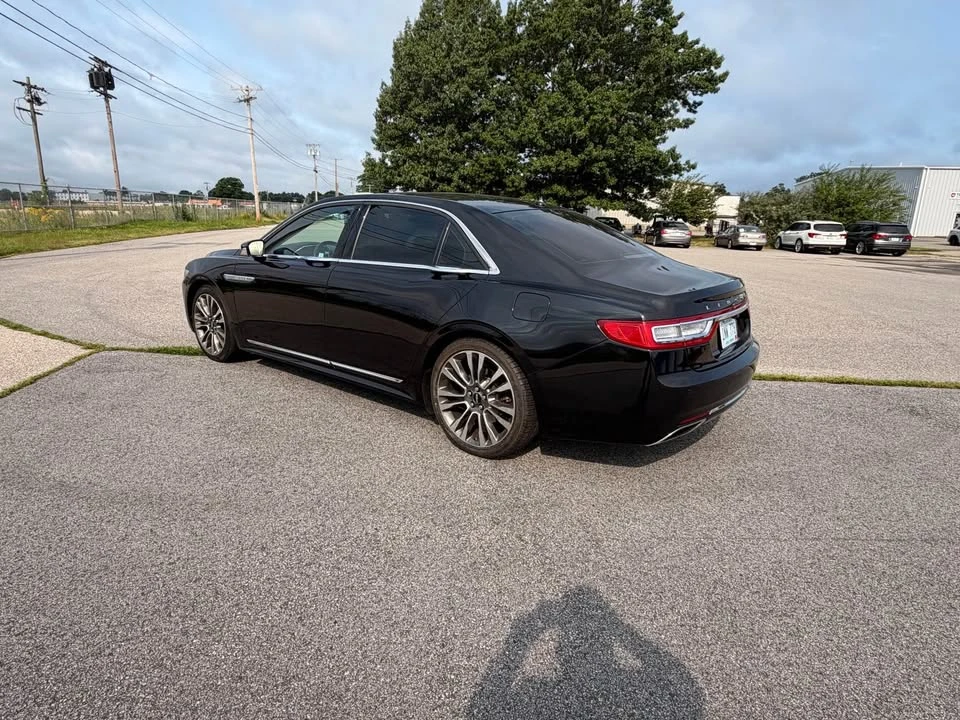2017 Lincoln Continental 10th Gen - Image 3 of 10