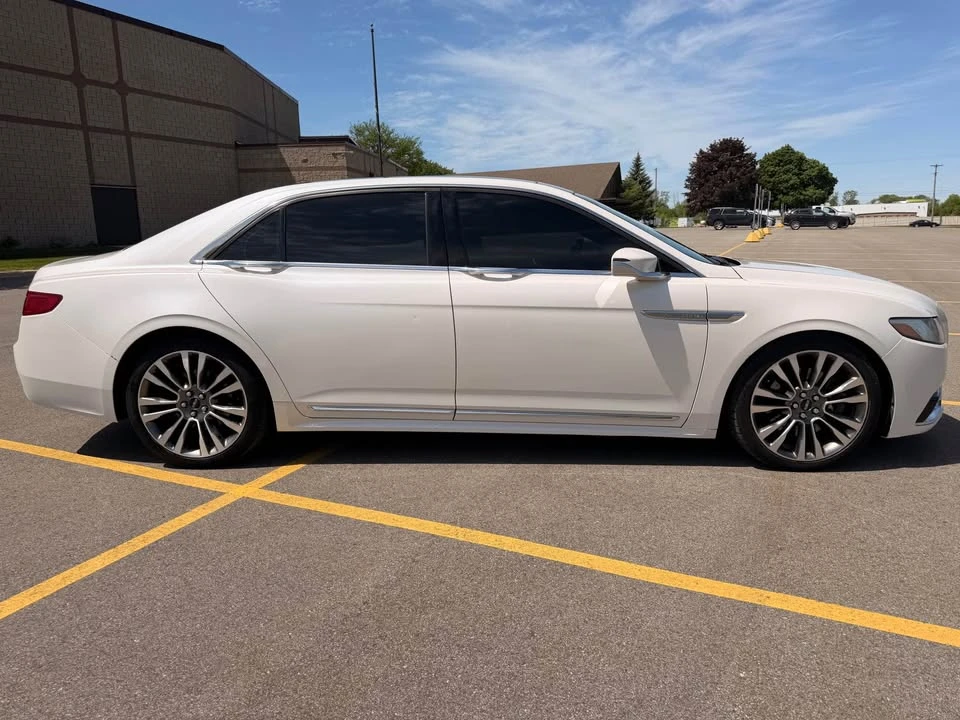 2017 Lincoln Continental 10th Gen - Image 2 of 20