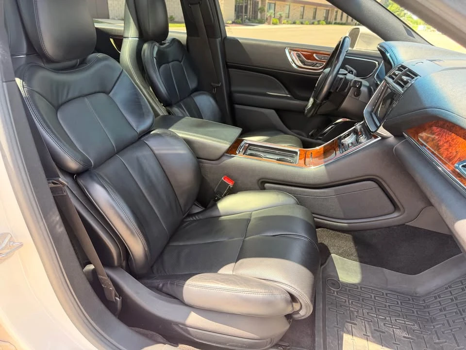 2017 Lincoln Continental 10th Gen - Image 20 of 20