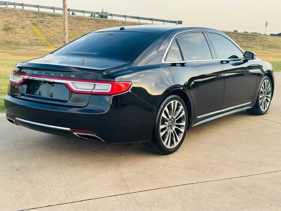 2017 Lincoln Continental 10th Gen - Image 7 of 12
