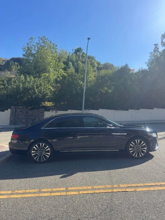 2017 Lincoln Continental 10th Gen - Image 6 of 18