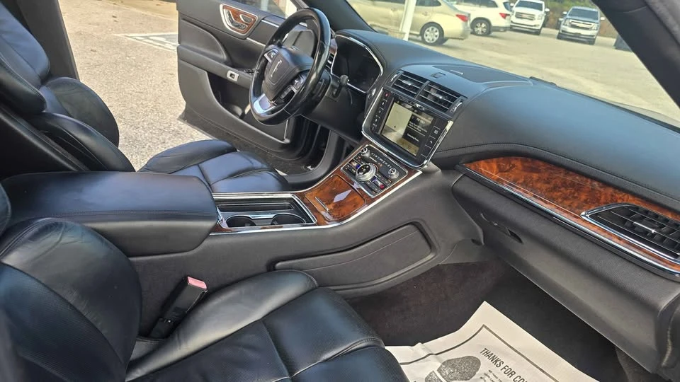 2017 Lincoln Continental 10th Gen - Image 6 of 7