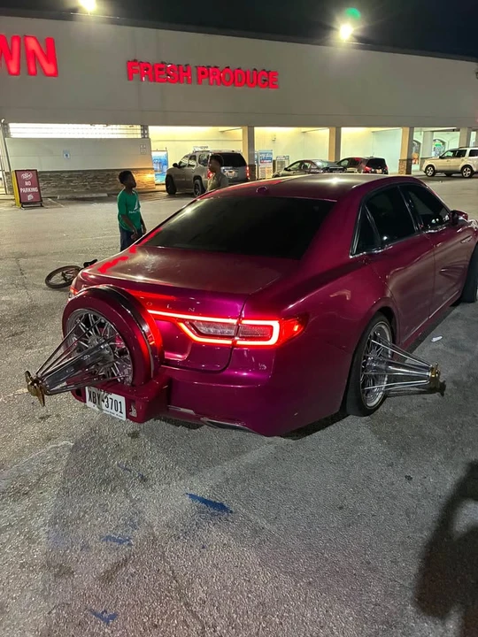 2017 Lincoln Continental 10th Gen - Image 4 of 20