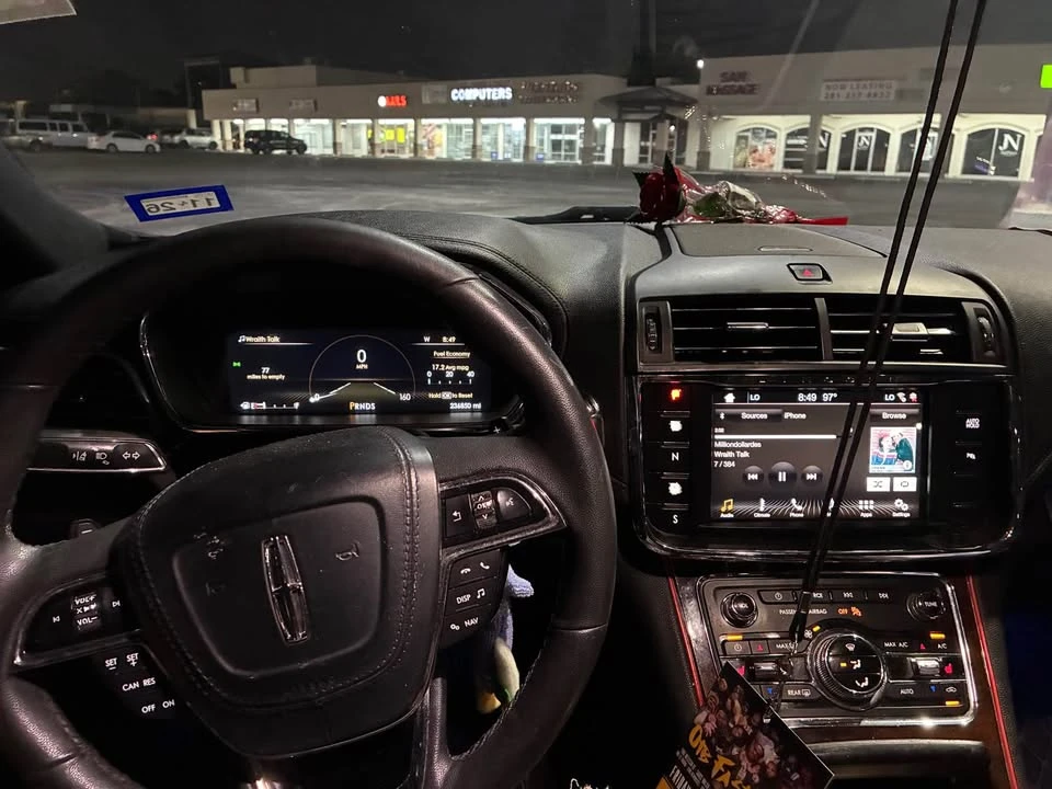 2017 Lincoln Continental 10th Gen - Image 15 of 20