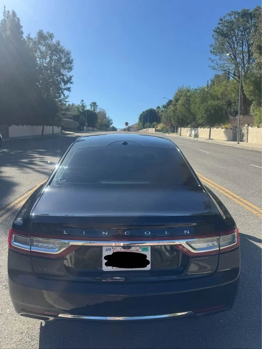 2017 Lincoln Continental 10th Gen - Image 4 of 18