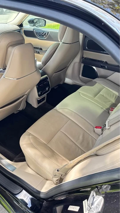 2017 Lincoln Continental 10th Gen - Image 9 of 14