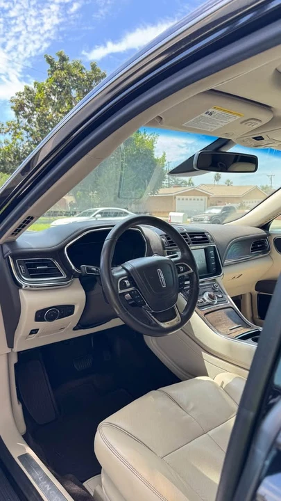 2017 Lincoln Continental 10th Gen - Image 4 of 14