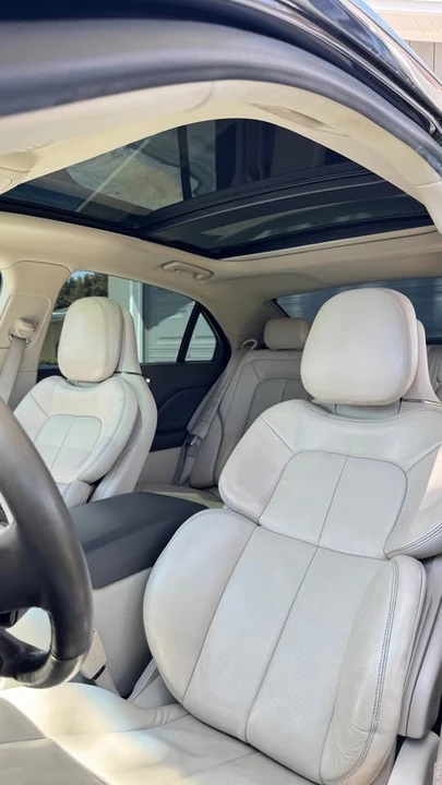 2017 Lincoln Continental 10th Gen - Image 6 of 14