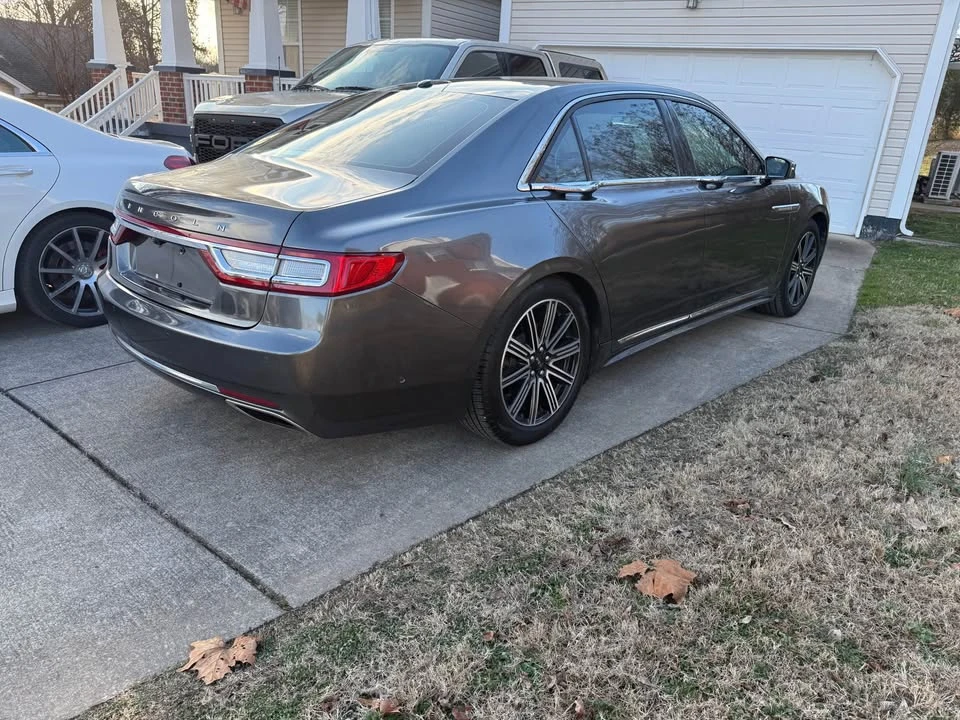 2017 Lincoln Continental 10th Gen - Image 5 of 20