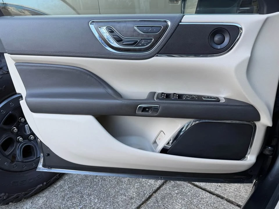 2017 Lincoln Continental 10th Gen - Image 7 of 20