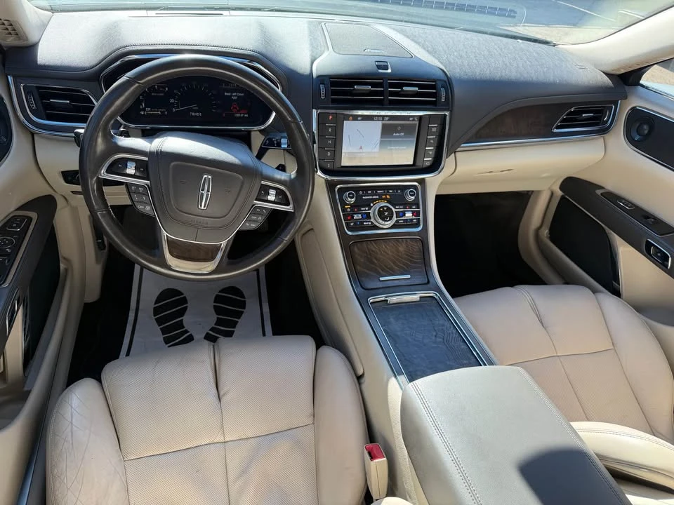 2017 Lincoln Continental 10th Gen - Image 15 of 20