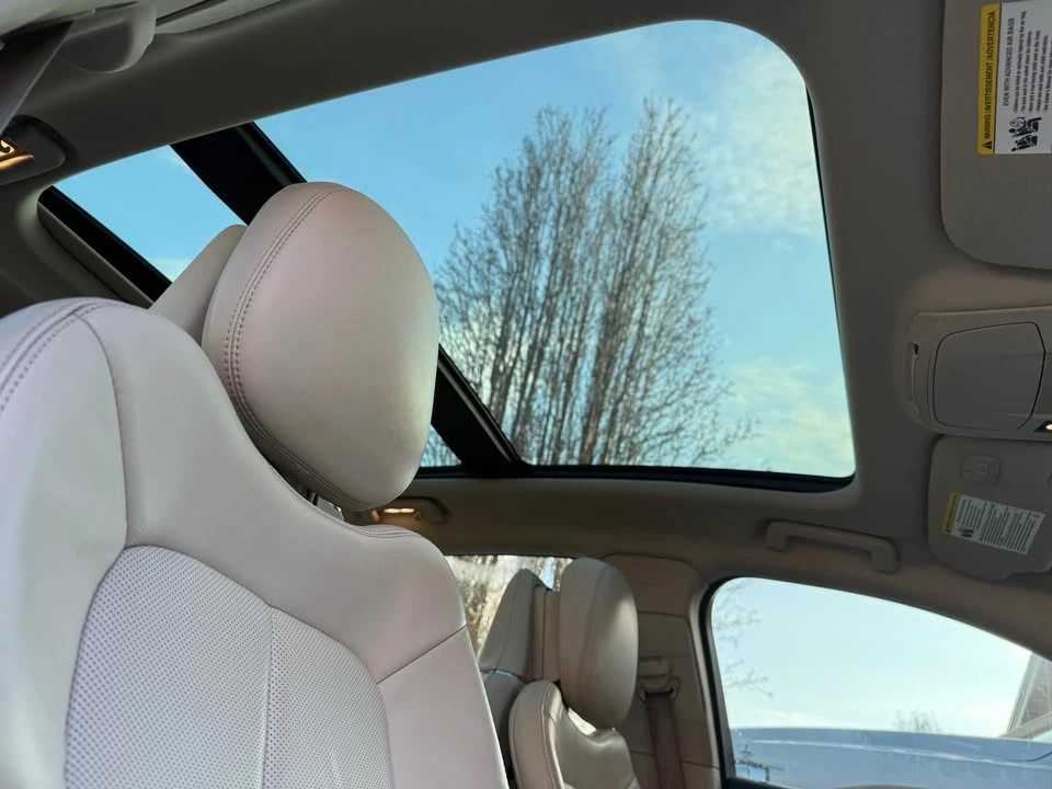 2017 Lincoln Continental 10th Gen - Image 18 of 20