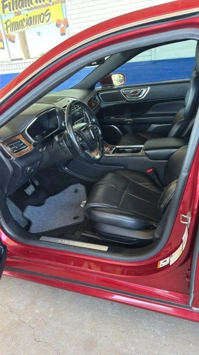 2017 Lincoln Continental 10th Gen - Image 6 of 13