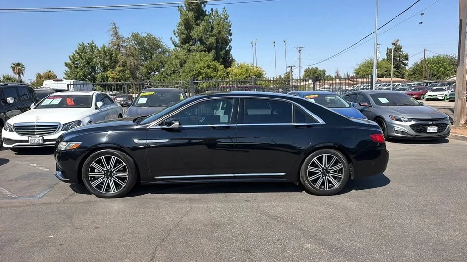 2017 Lincoln Continental 10th Gen - Image 3 of 20