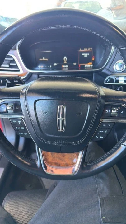 2017 Lincoln Continental 10th Gen - Image 11 of 13