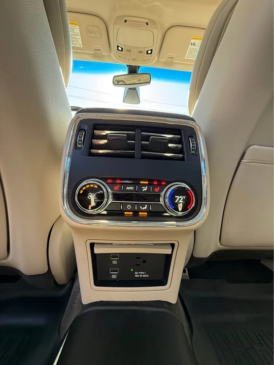 2017 Lincoln Continental 10th Gen - Image 17 of 20